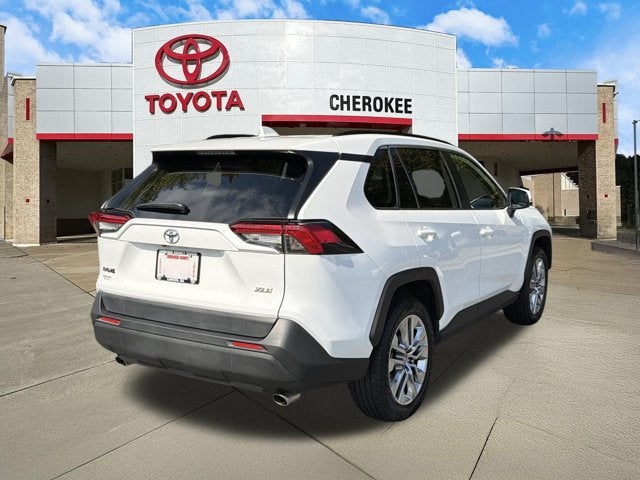2020 Toyota RAV4 XLE Premium