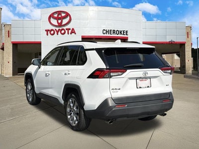 2020 Toyota RAV4 XLE Premium