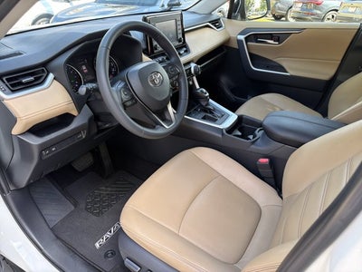 2020 Toyota RAV4 XLE Premium
