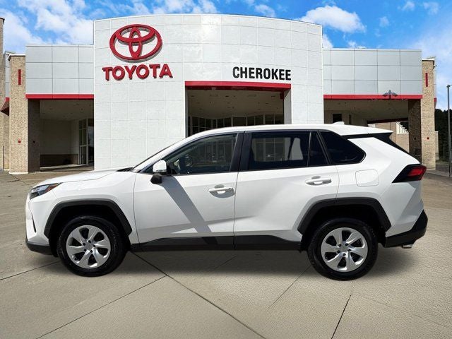 2025 Toyota RAV4 LE