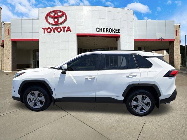 2022 Toyota RAV4 Hybrid XLE