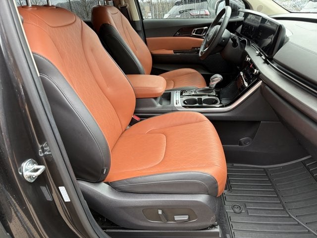 2024 Kia Carnival SX