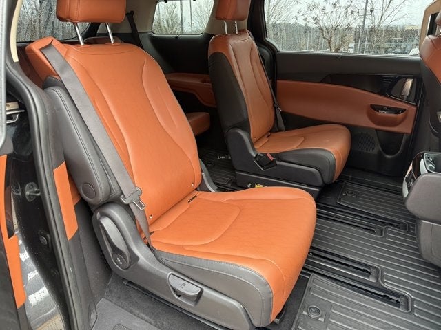 2024 Kia Carnival SX