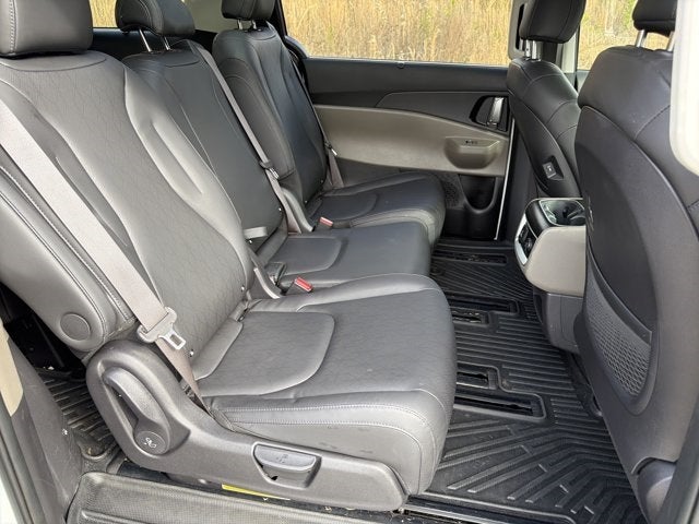 2025 Kia Carnival SX