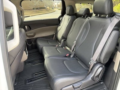 2025 Kia Carnival SX