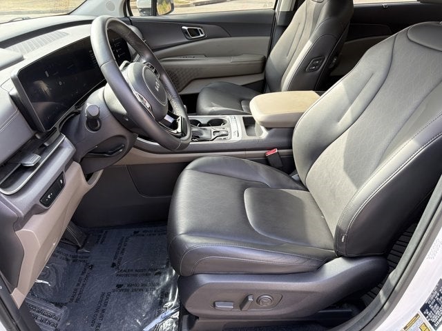 2025 Kia Carnival SX